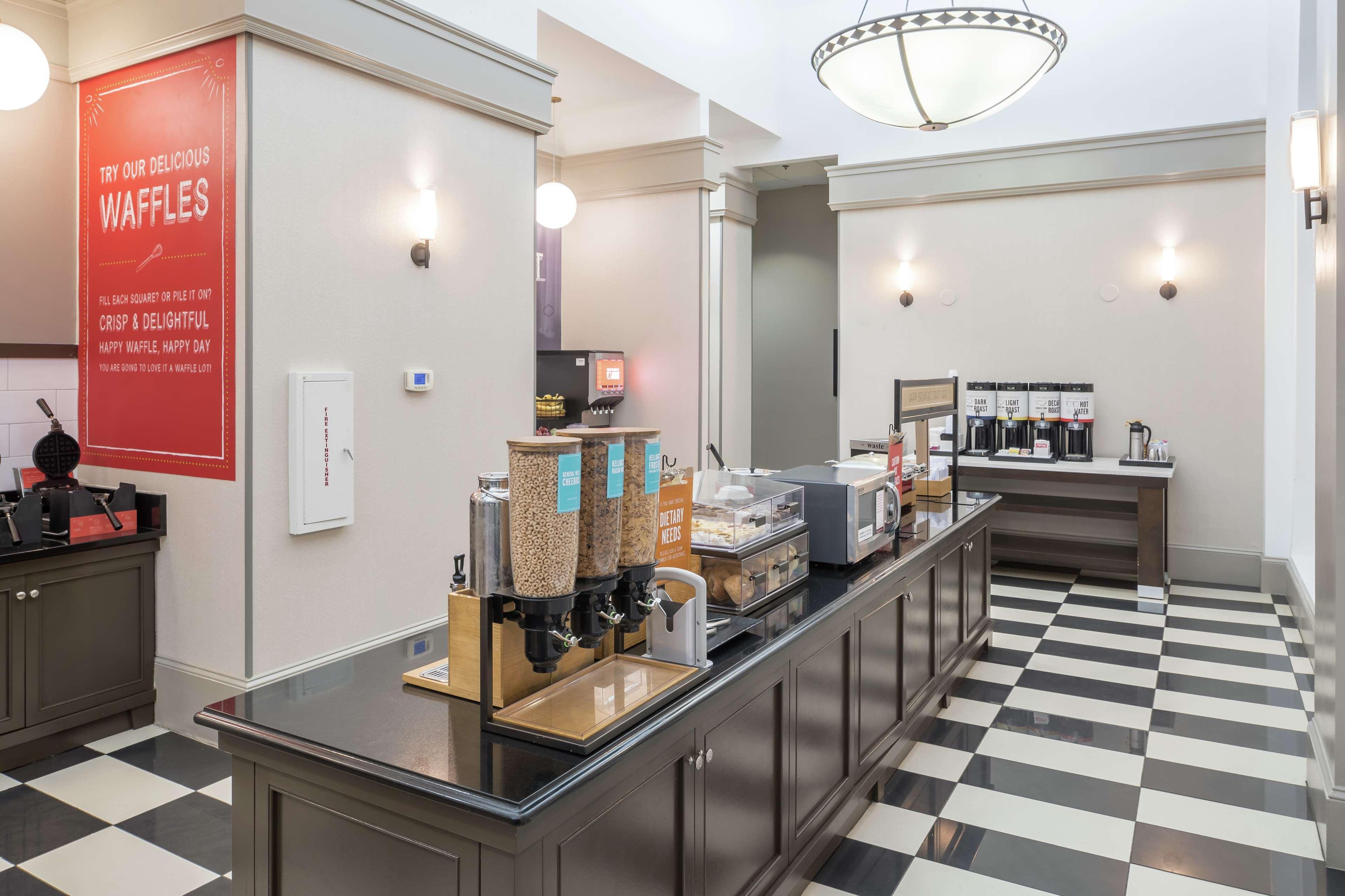 Hampton Inn & Suites Atlanta-Downtown Esterno foto